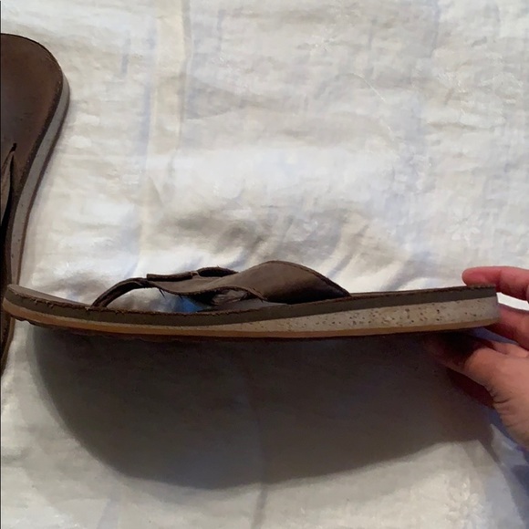 Teva leather flip flops - Picture 2 of 3